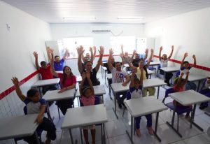 Detinha e Aldir Júnior prestigiam aniversário de Presidente Juscelino e reforçam compromisso com o desenvolvimento do município