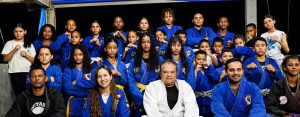 Detinha e Aldir Jr. destacam impacto social do Projeto Spartan durante visita à Vila Fumacê