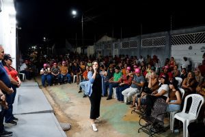 Maedja Campos reúne multidão em Cidelândia e recebe apoio do vereador Júnior Katitu